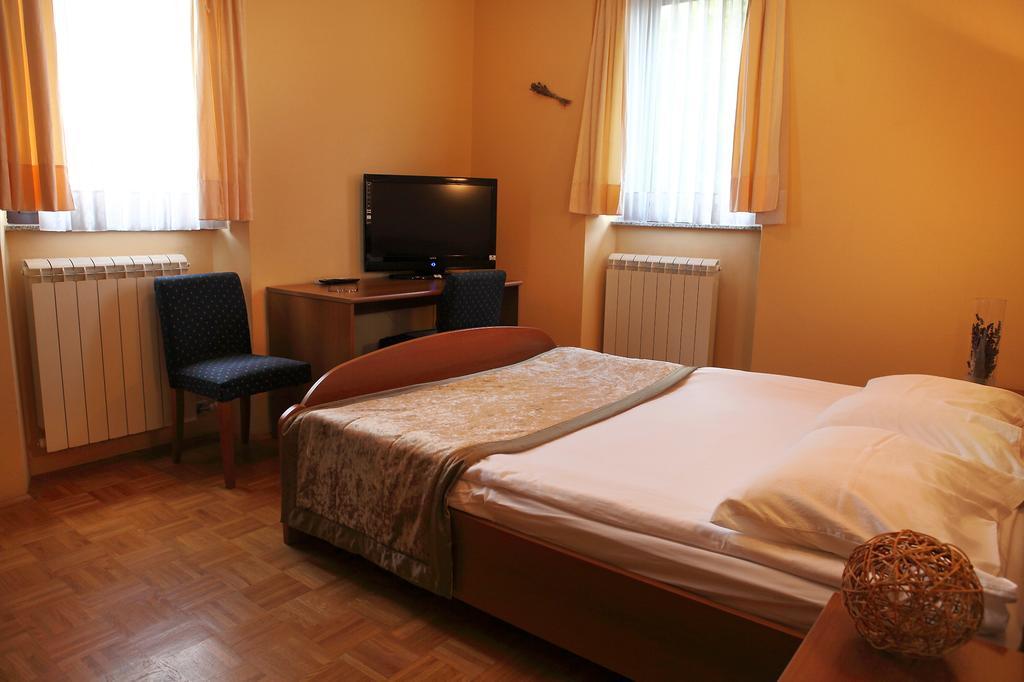 Bed And Breakfast Malovec Divaca Exterior photo