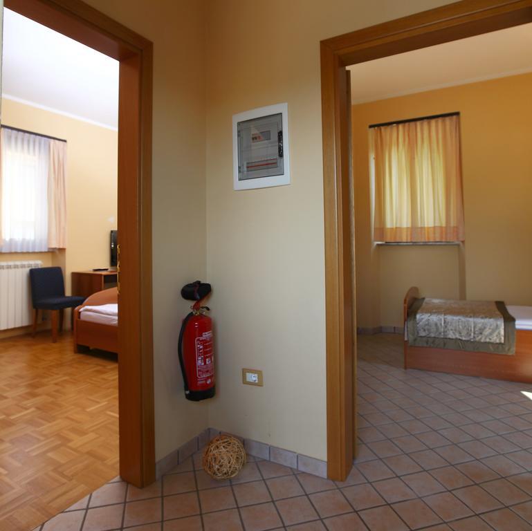 Bed And Breakfast Malovec Divaca Exterior photo