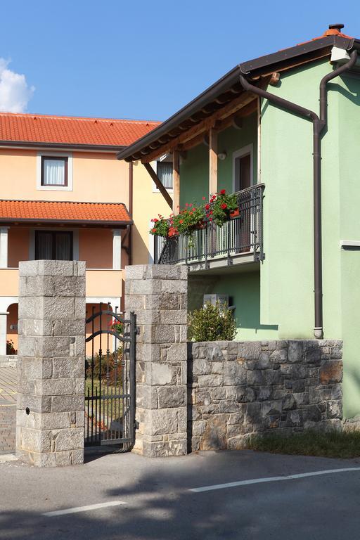 Bed And Breakfast Malovec Divaca Exterior photo
