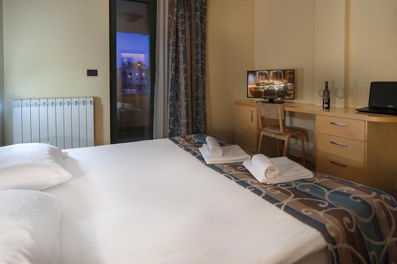 Bed And Breakfast Malovec Divaca Exterior photo